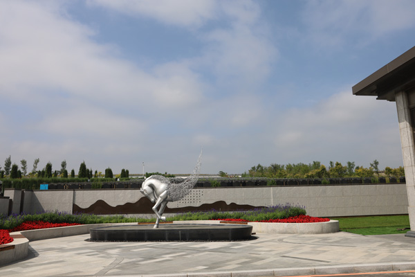 ��������